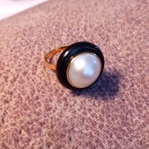 14kt Onyx Mabe Pearl Ring